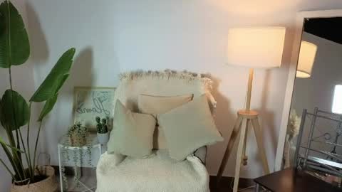 Snapshot of emmaa__9 chatting on May 16, 12:04 pm emmaa__9 online show from May 16, 12:04 pm