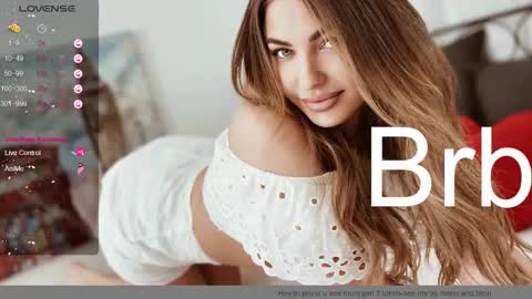 Snapshot of emmaamazingeyes chatting on December 21, 5:31 pm Emma 31487 online show from December 21, 5:31 pm