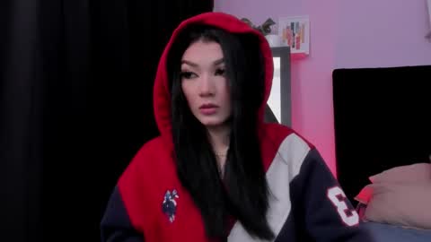 Emma  online show from January 9, 9:27 pm