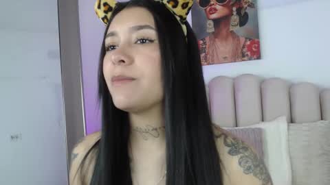 Snapshot of emmacute_x chatting on October 13, 2:17 pm emmacute_x online show from October 13, 2:17 pm