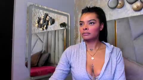 emmaebony_ online show from February 26, 11:53 am