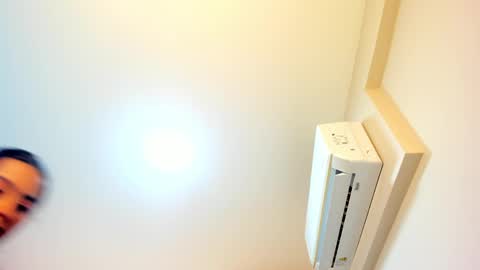 emmaespencer  online show from April 15, 11:28 am