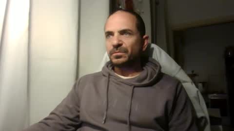 Ariel online show from April 1, 3:07 am