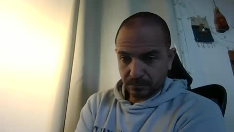 Ariel online show from April 12, 5:45 am