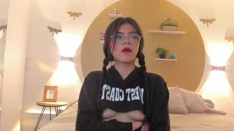 Emma online show from December 30, 11:59 am