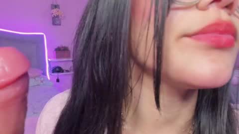 Emma online show from February 11, 12:05 pm