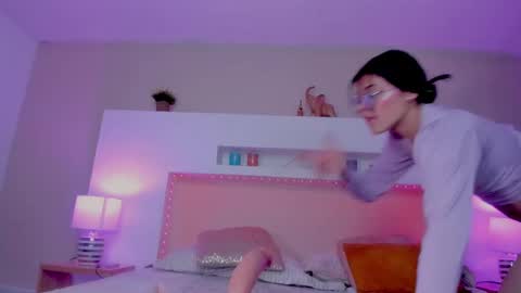 Emma online show from March 6, 3:35 am