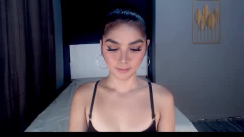 Emma online show from May 20, 2:18 am