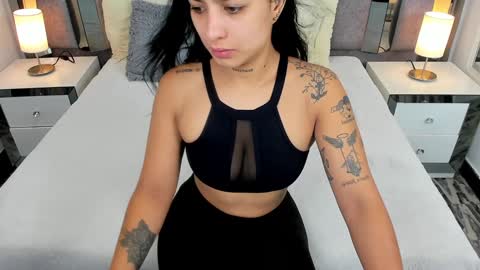 Snapshot of emmahill1 chatting on January 11, 5:51 pm EMMA HILL online show from January 11, 5:51 pm