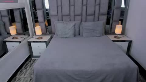 Snapshot of emmahill1 chatting on October 16, 11:11 am EMMA HILL online show from October 16, 11:11 am
