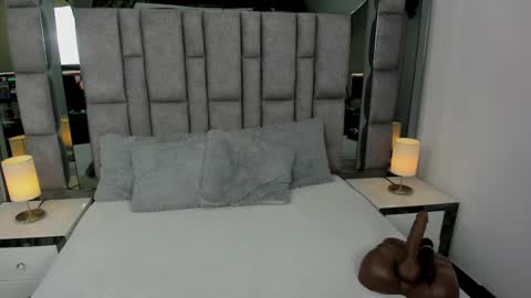 Snapshot of emmahill1 chatting on April 20, 11:02 am EMMA HILL online show from April 20, 11:02 am