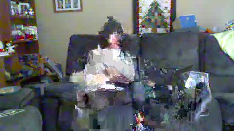 Snapshot of emmajanee chatting on December 19, 8:13 pm Emma online show from December 19, 8:13 pm