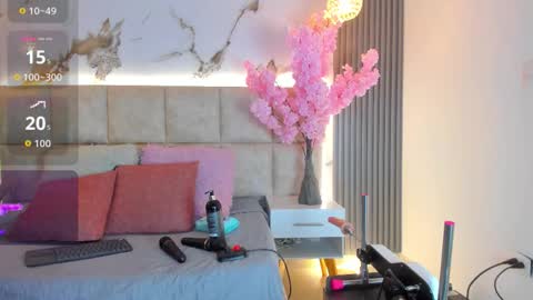 emmalove01 online show from March 20, 2:38 am