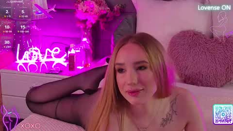 EmmaNaughtiness online show from February 28, 9:23 pm