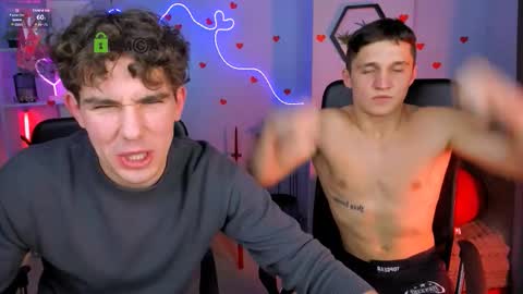 Snapshot of emmanuel_shine chatting on February 24, 9:24 pm Emmi online show from February 24, 9:24 pm