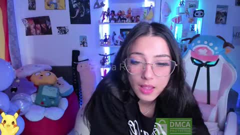 Snapshot of emmarosse11 chatting on February 20, 4:03 pm Emma online show from February 20, 4:03 pm