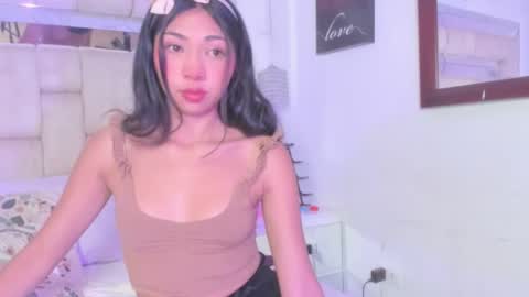 Emma online show from April 13, 1:11 am