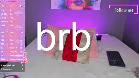 Snapshot of emmasmith06 chatting on February 15, 8:11 pm Emma online show from February 15, 8:11 pm