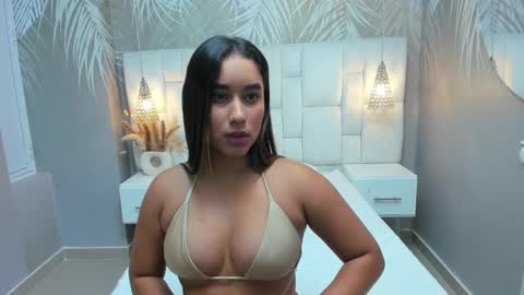 emmathompson__ online show from March 13, 1:23 am