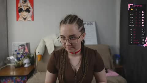 Snapshot of emmatiny chatting on May 8, 6:02 pm Mia online show from May 8, 6:02 pm