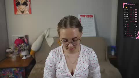 Mia online show from July 23, 10:51 pm