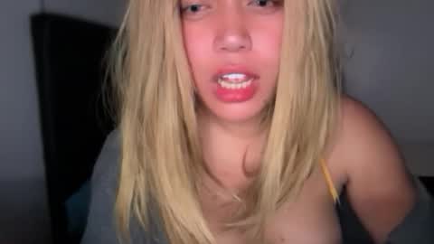 YourDreamGirl Emma  online show from March 7, 7:22 pm