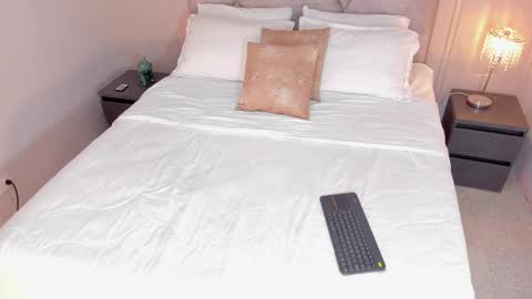 EMMAWILIAMS online show from November 14, 7:34 pm