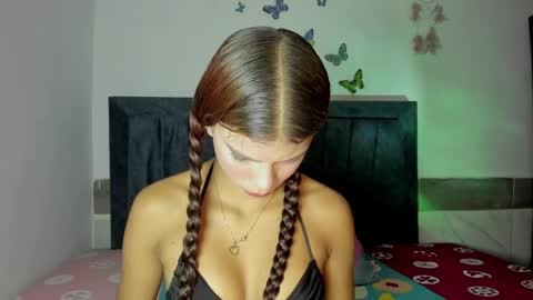 Emmie online show from April 4, 10:18 pm