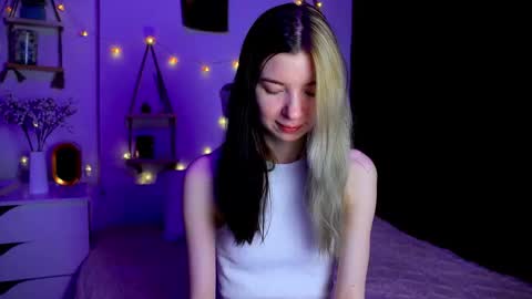emmie_everly online show from October 17, 7:16 pm