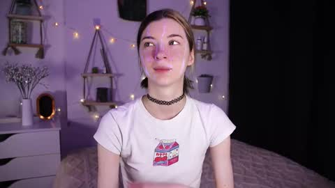 Snapshot of emmie_everly chatting on October 25, 7:19 pm emmie_everly online show from October 25, 7:19 pm