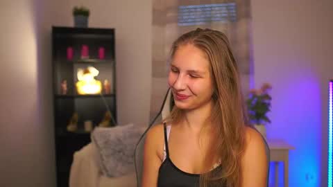 Emmie online show from January 14, 2:12 pm