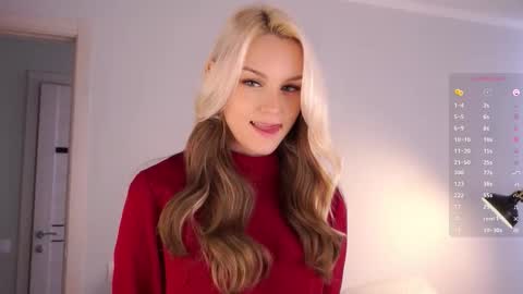 Snapshot of emmiemurray chatting on September 13, 6:24 am Aurora online show from September 13, 6:24 am