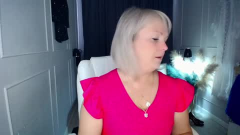 emmmam online show from April 1, 9:32 am