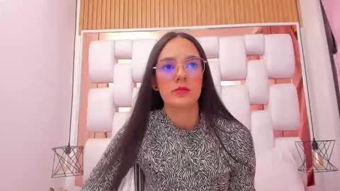 Snapshot of emmycruzz chatting on September 13, 7:02 pm emmy online show from September 13, 7:02 pm