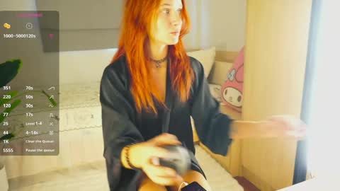 Snapshot of emmyfoxxofficial chatting on May 29, 8:12 am Emmylie online show from May 29, 8:12 am