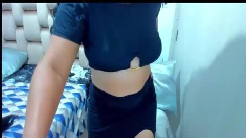 emperatriztapia online show from March 7, 1:46 am