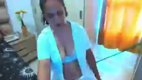 emperatriztapia online show from June 25, 9:41 pm