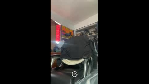 Snapshot of empereurcxliv chatting on February 11, 3:17 pm empereurcxliv online show from February 11, 3:17 pm