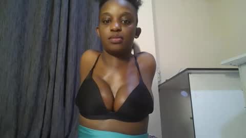 empress_emma online show from March 28, 9:25 pm