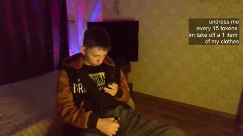 emveeboy96 online show from November 10, 8:41 pm