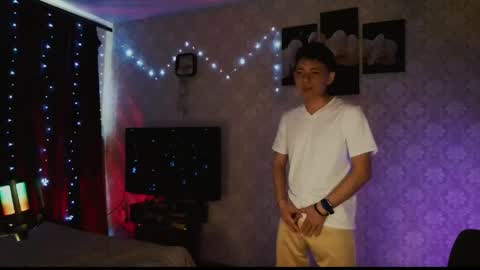 emveeboy96 online show from April 11, 8:18 am