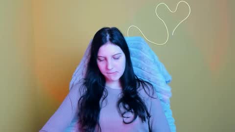 Emma online show from November 19, 6:52 pm
