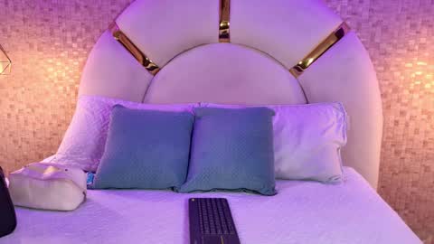 Emy  online show from April 9, 11:37 am