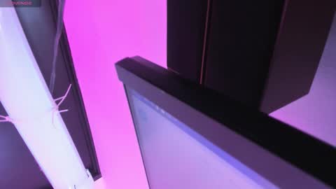 Snapshot of emysweett11 chatting on December 3, 12:47 pm emy online show from December 3, 12:47 pm