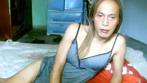 CHUN LY online show from April 17, 2:03 am