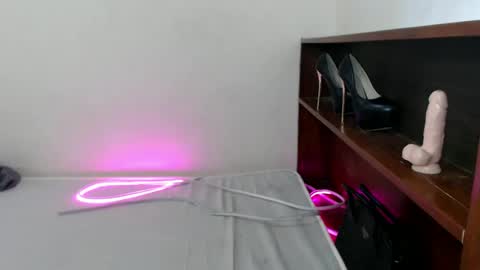 Snapshot of enchantress_nica69x chatting on January 27, 5:15 pm Nica online show from January 27, 5:15 pm