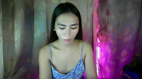 Snapshot of enchantresstgirl chatting on October 11, 4:44 am Nikki Shane online show from October 11, 4:44 am