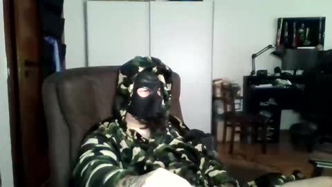 endslaved online show from November 25, 9:42 am