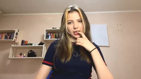 Margot online show from April 12, 6:02 pm