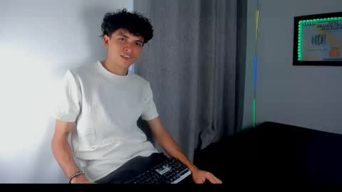 Salo online show from April 14, 3:51 pm